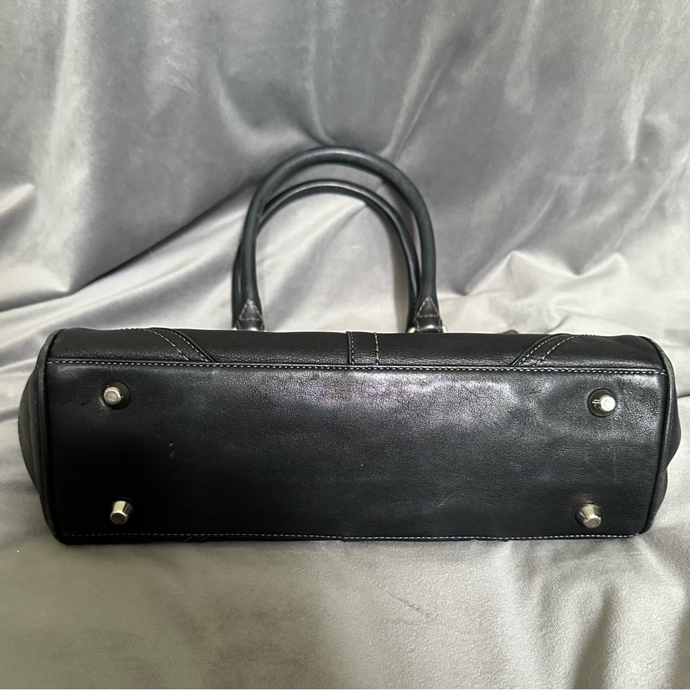 Coach Small Shoulder Bag • Black Leather • Y2K Vintage Style Purse - Picture 14 of 15